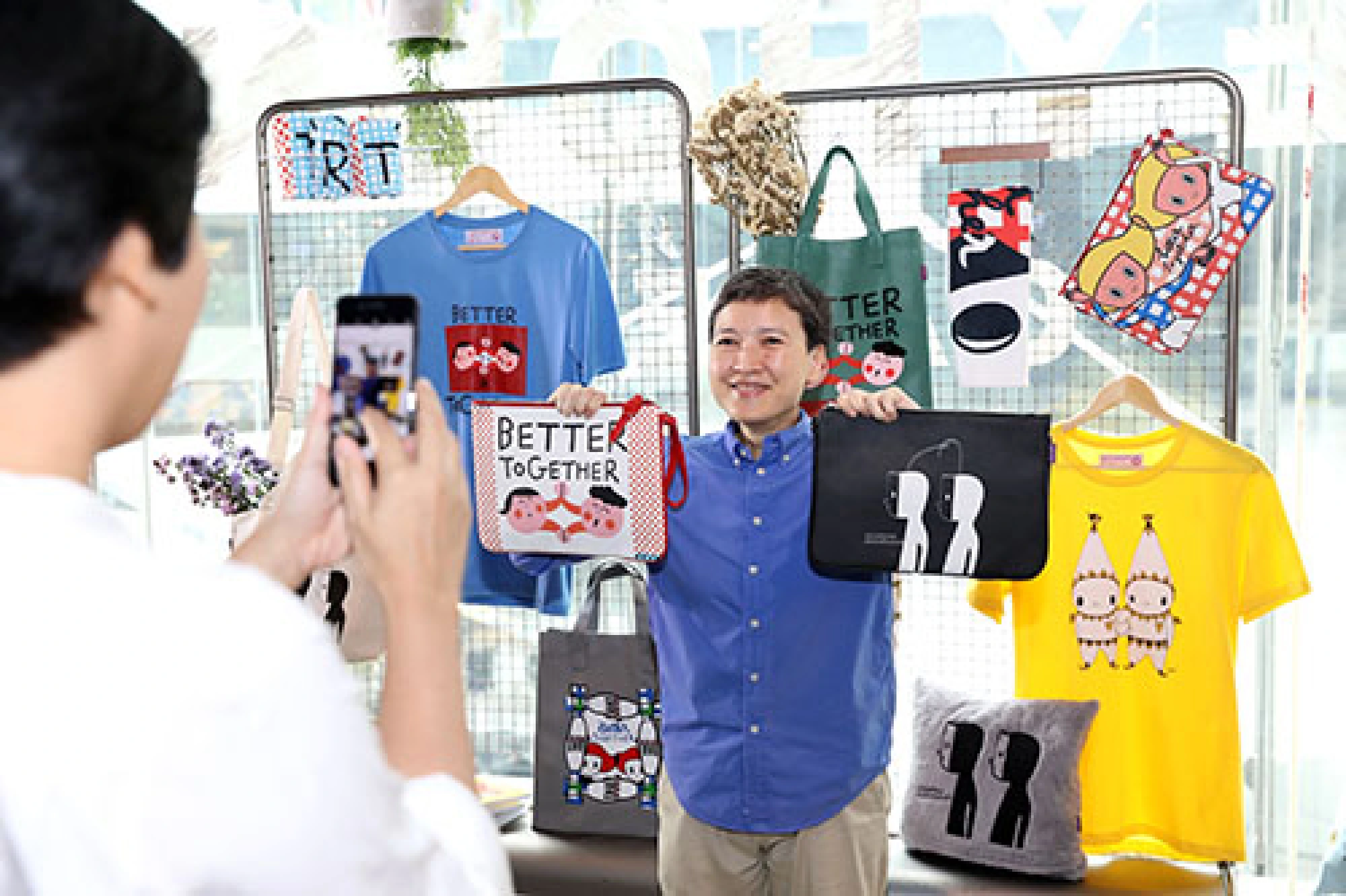 Artists interpret ‘Better Together’ in hospital fundraiser for Ramathibodi Foundation