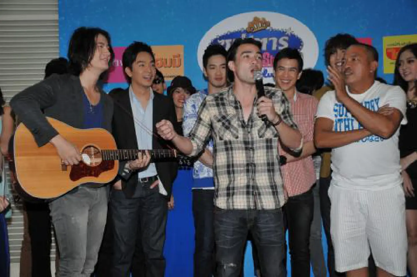 A stage full of superstars A stage full of superstars