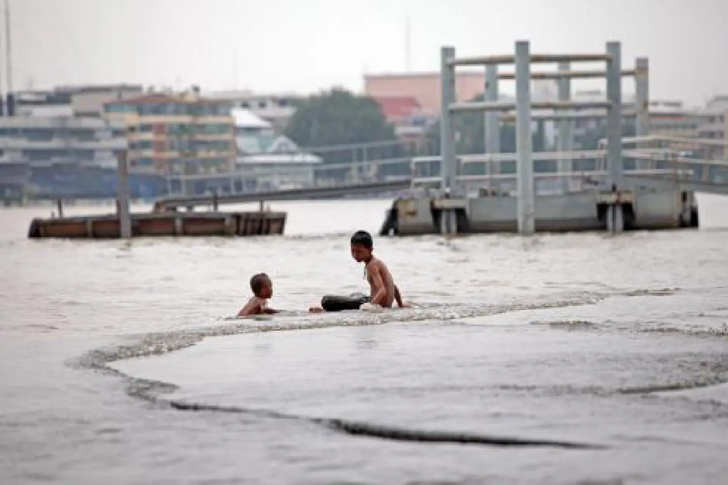 Bangkok at risk of floods over next two weeks Bangkok at risk of floods over next two weeks