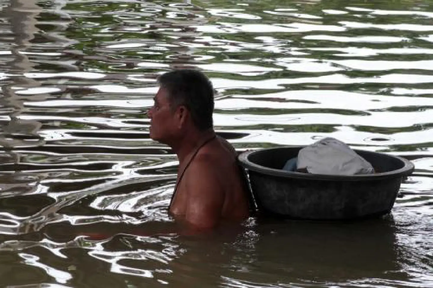 Aid measures rushed as factories flooded Aid measures rushed as factories flooded