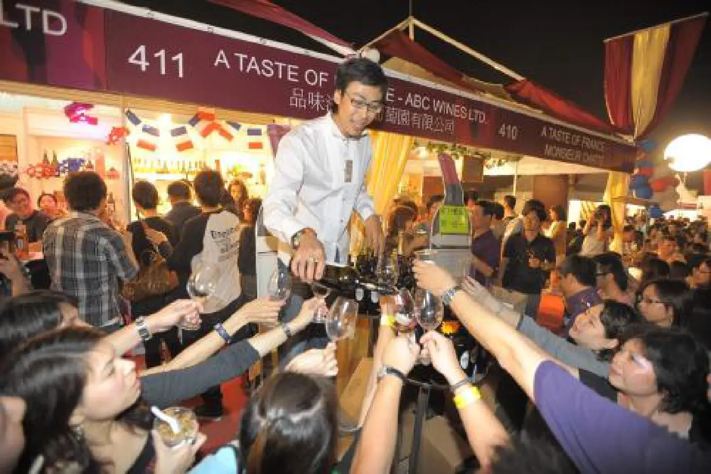 The 3rd Hong Kong Wine & Dine Festival features record of almost 300 booths & new international elem The 3rd Hong Kong Wine & Dine Festival features record of almost 300 booths & new international elem