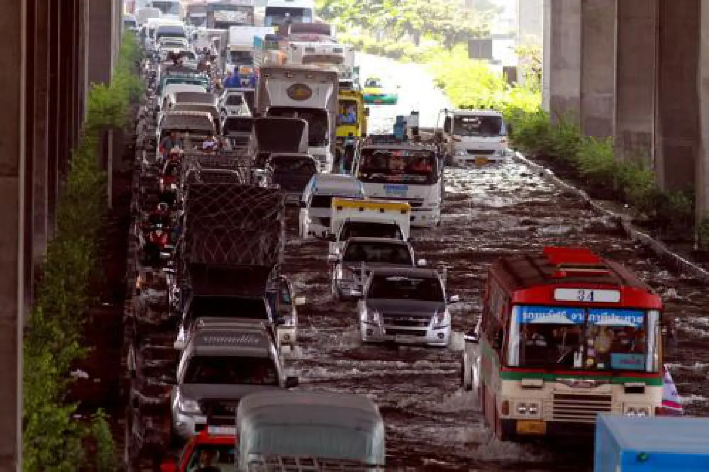 Deluge heading to Rangsit Deluge heading to Rangsit