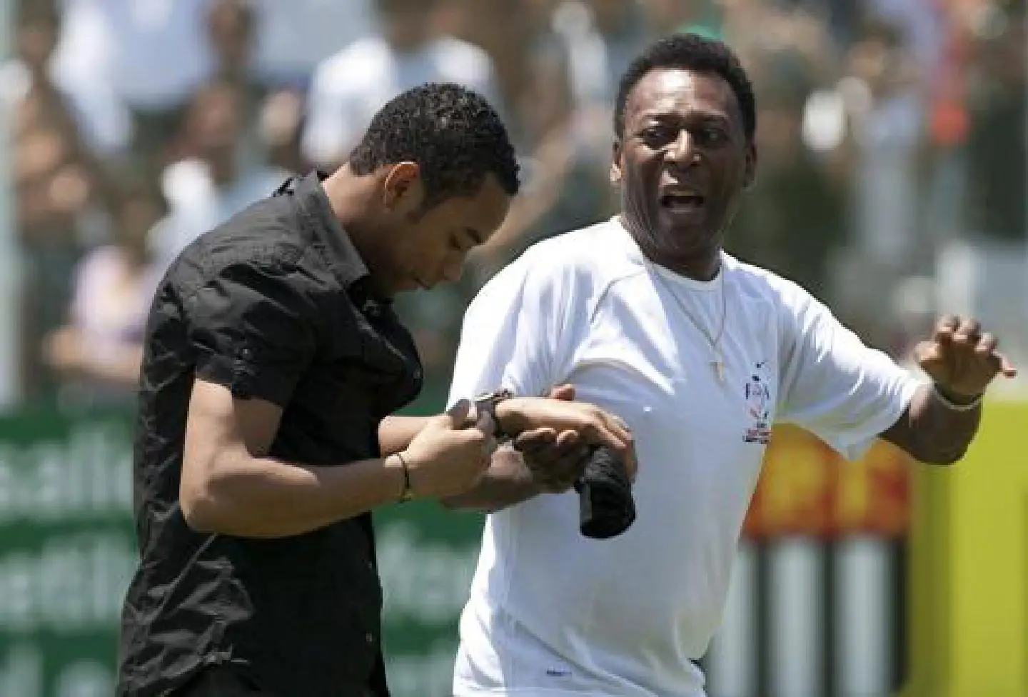 Pele sees Brazil strong for 2014 World Cup Pele sees Brazil strong for 2014 World Cup