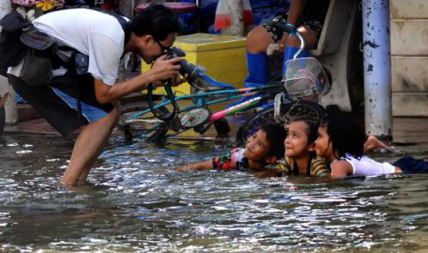 Vital sources of information during crisis Vital sources of information during crisis