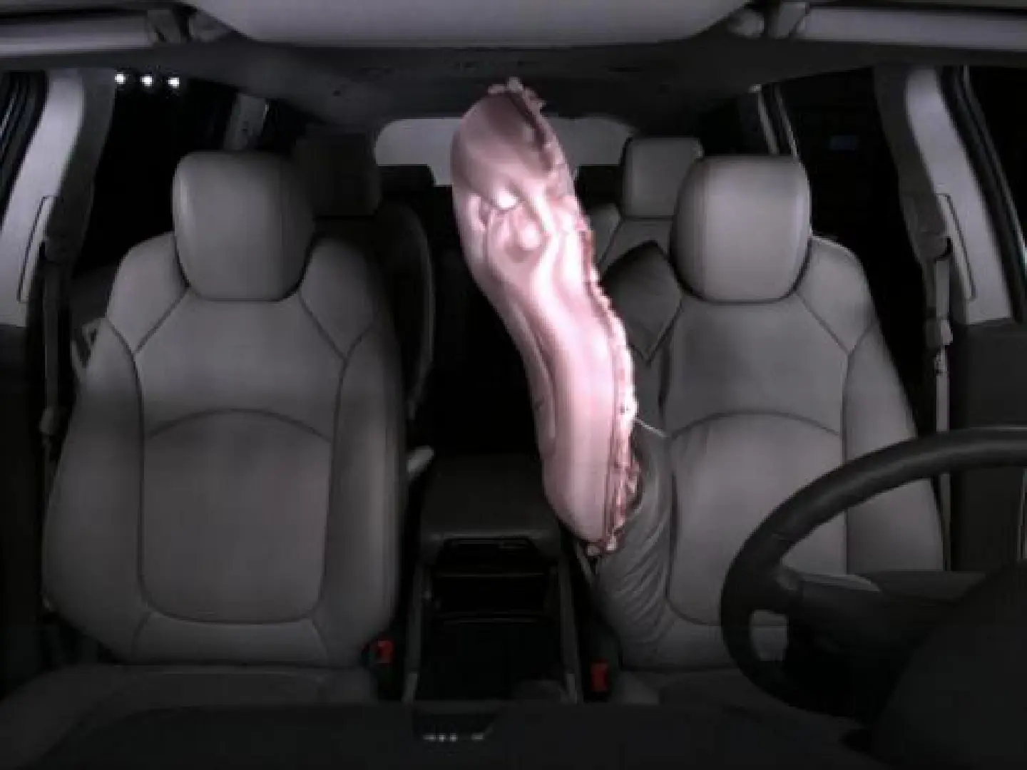 GM launches first front centre air bag GM launches first front centre air bag