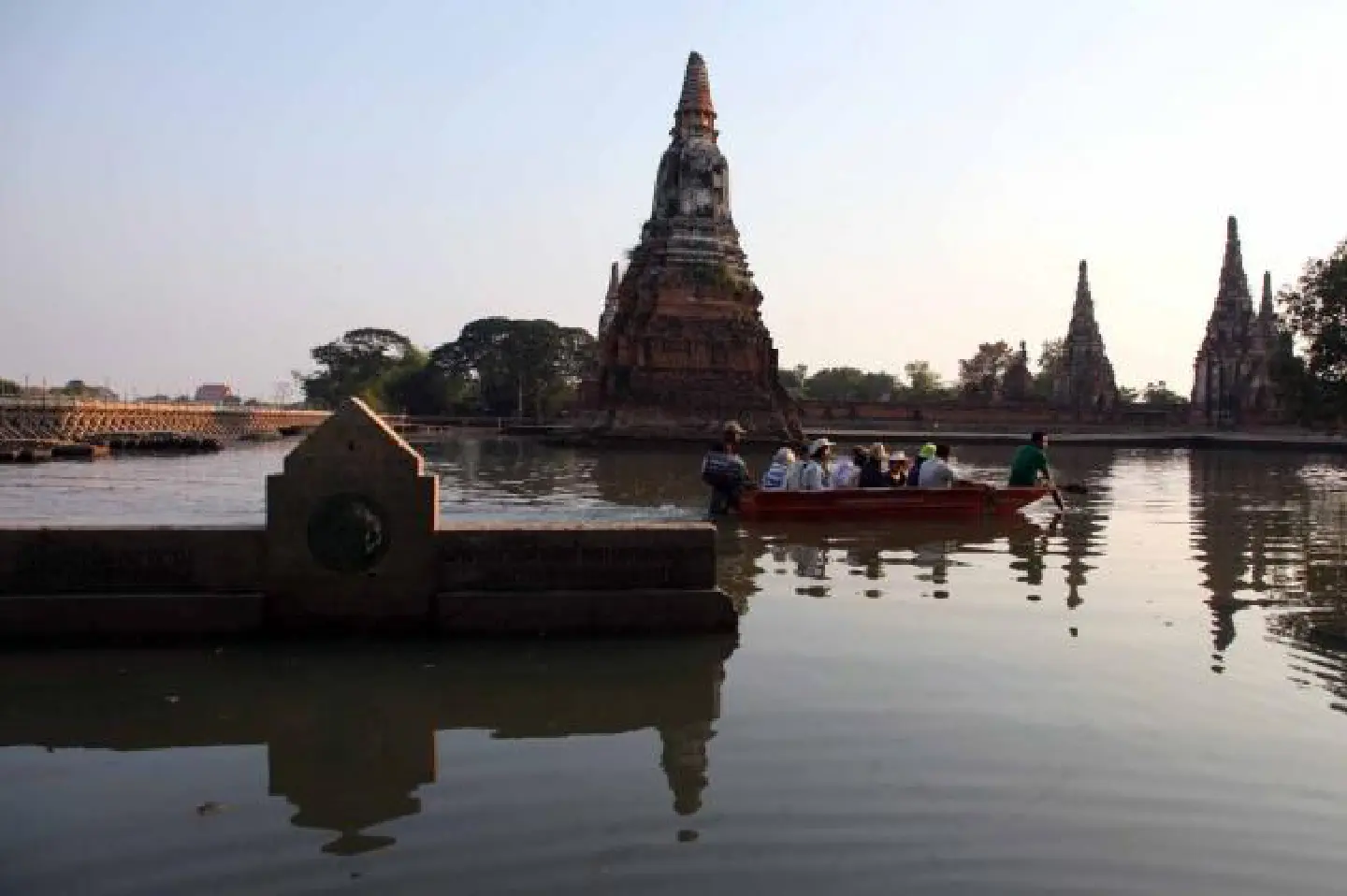Many sites in Ayutthaya face risk of crumbling Many sites in Ayutthaya face risk of crumbling