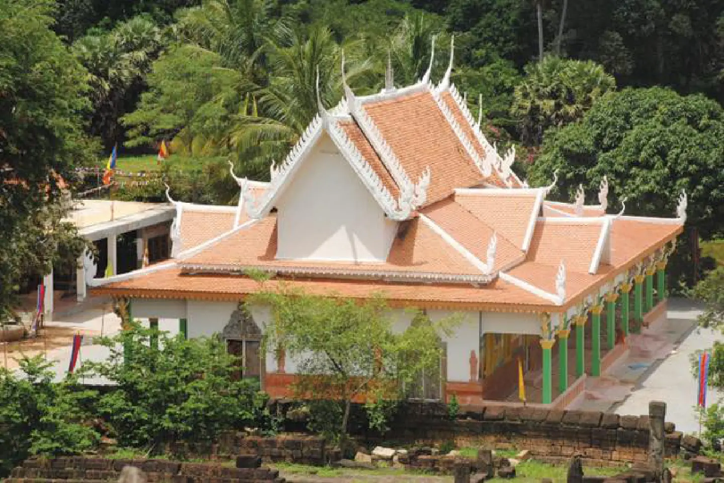 Restoration of Wat Bakong completed