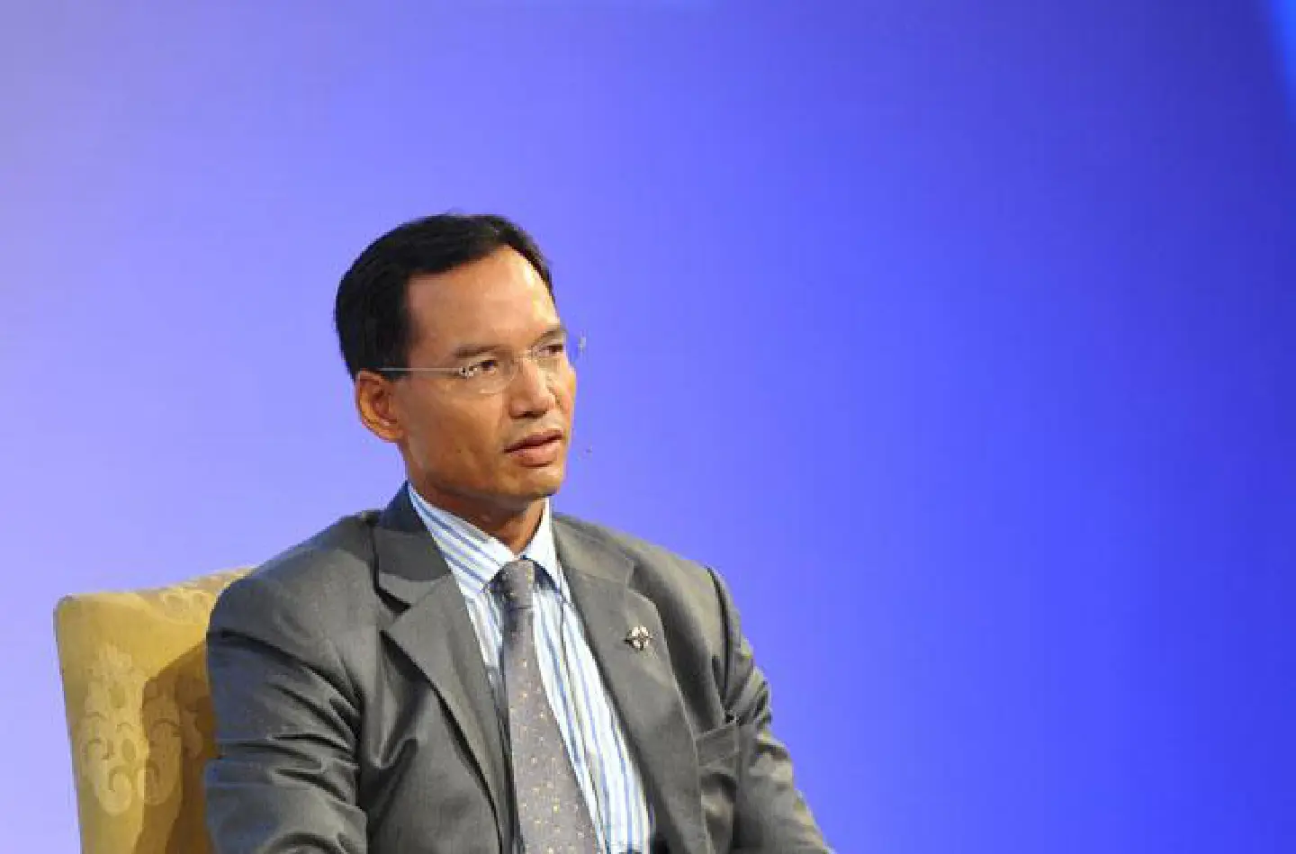 Korn warns against 'bank robbery' Korn warns against 'bank robbery'