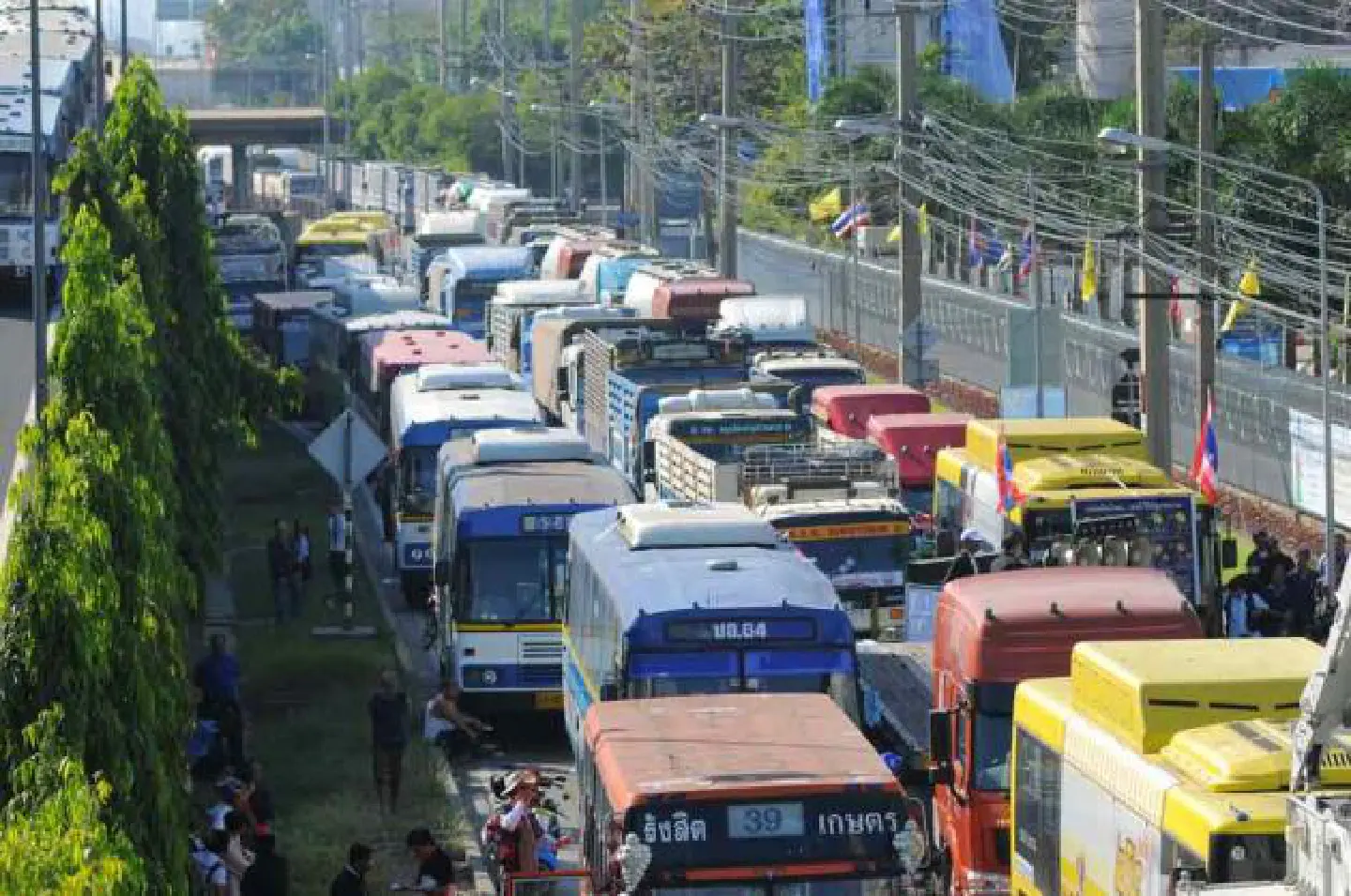 Govt defuses NGV price hike protest Govt defuses NGV price hike protest