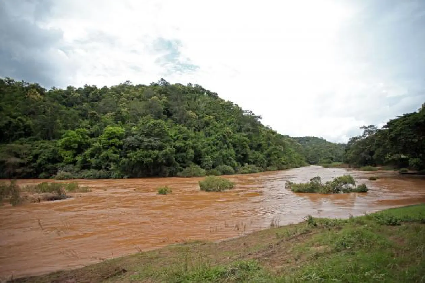 Residents challenge dams, flood master plan Residents challenge dams, flood master plan