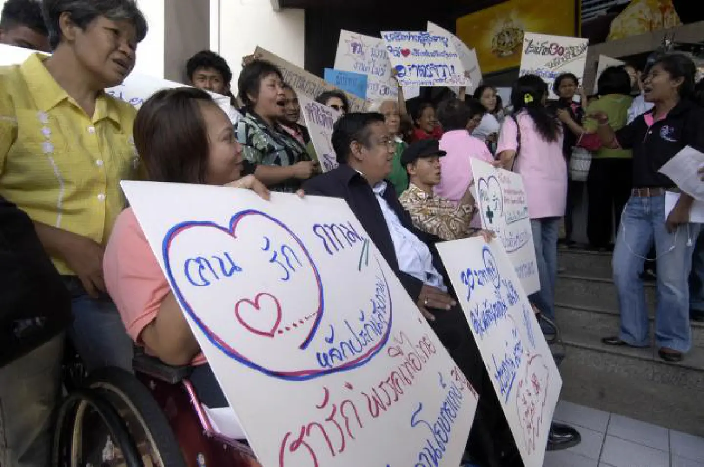 Healthcare system deteriorating, academics warn