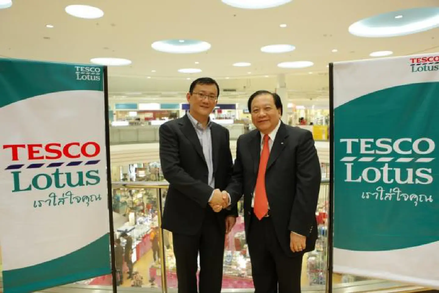 Tesco Lotus launches Thailand's biggest property fund Tesco Lotus launches Thailand's biggest property fund