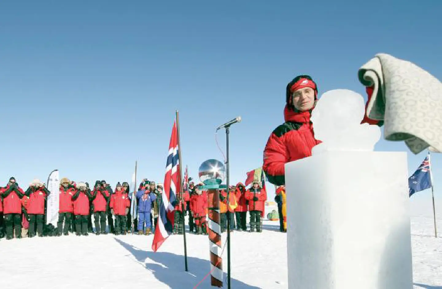 Celebrating the success of explorer Amundsen Celebrating the success of explorer Amundsen
