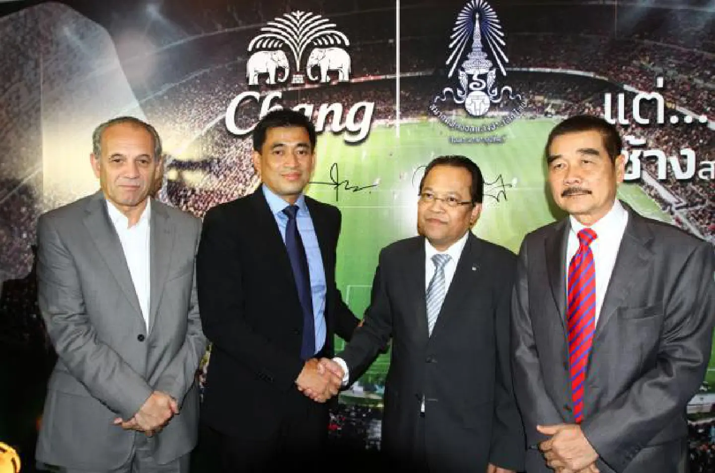 Thaibev give Thai soccer Bt60million injection Thaibev give Thai soccer Bt60million injection