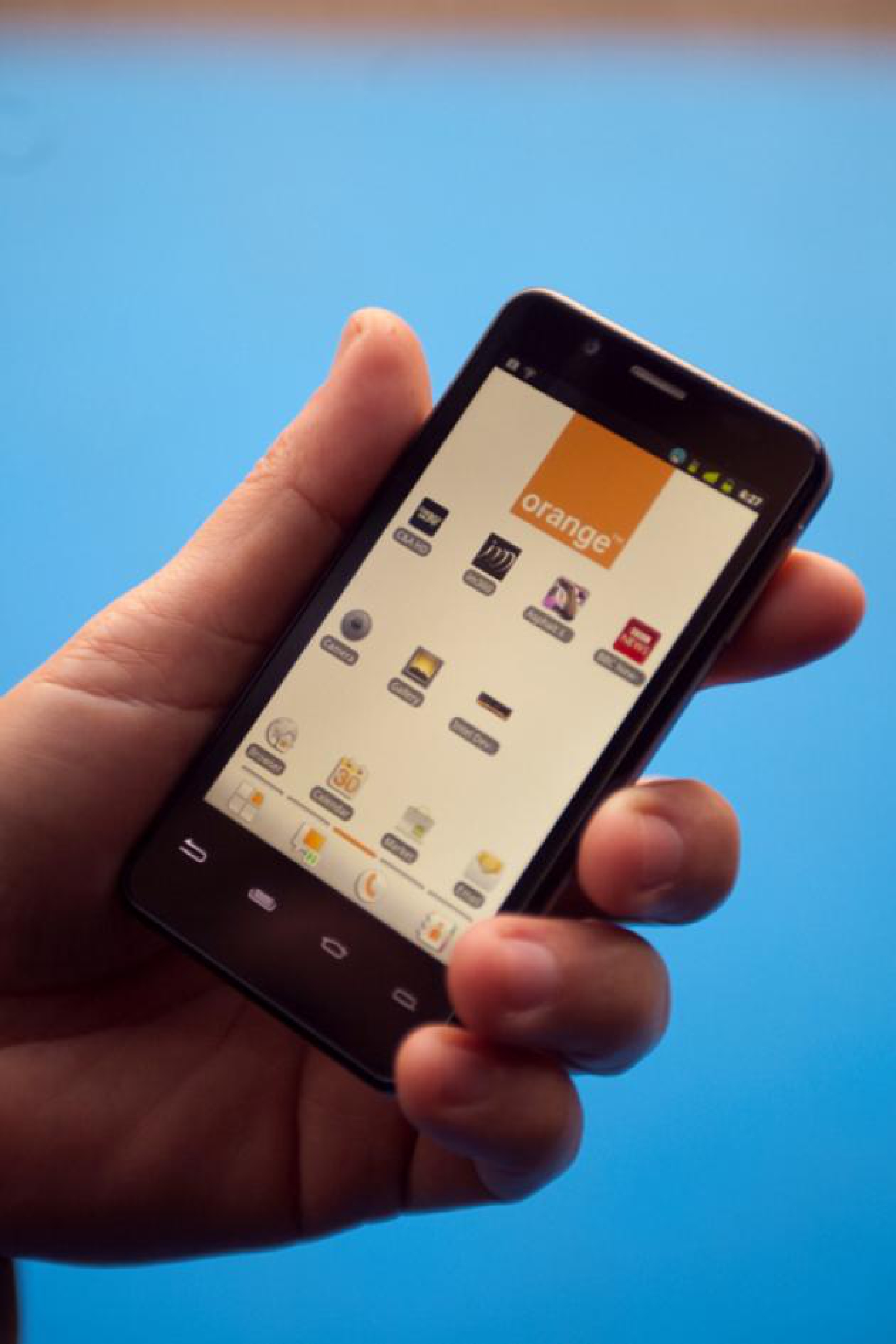 Intel Expands Smartphone Portfolio