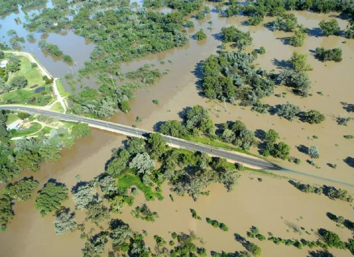 Thai floods induce larger-than-expected losses Thai floods induce larger-than-expected losses