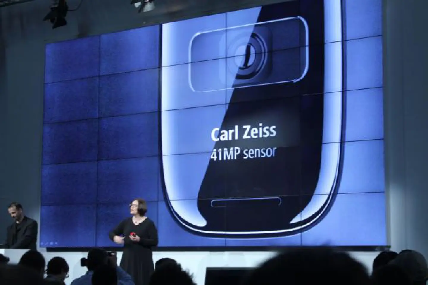 Nokia unveils array of new smart phones at Barcelona event Nokia unveils array of new smart phones at Barcelona event