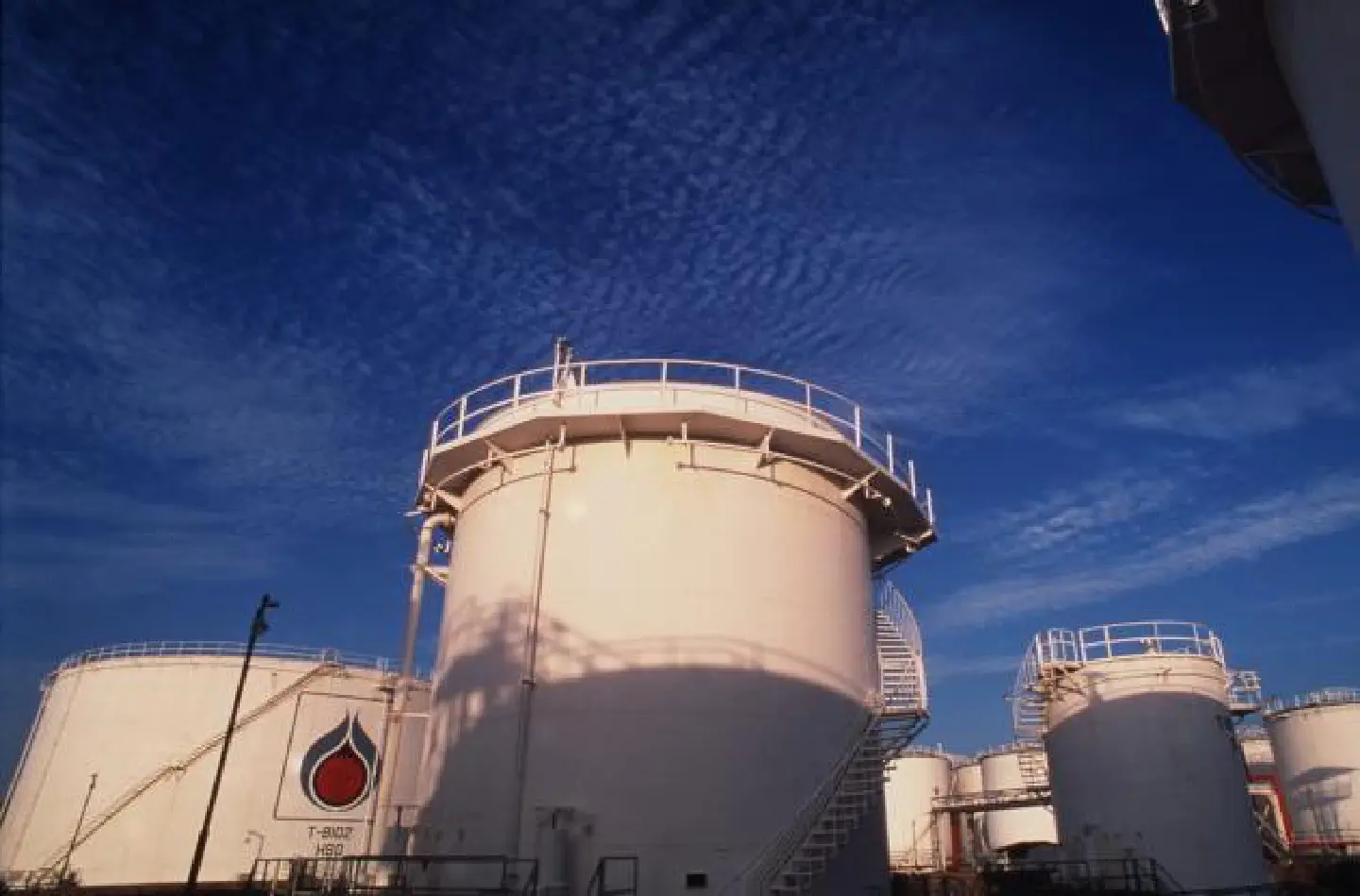 Oil prices as threat to global economy Oil prices as threat to global economy