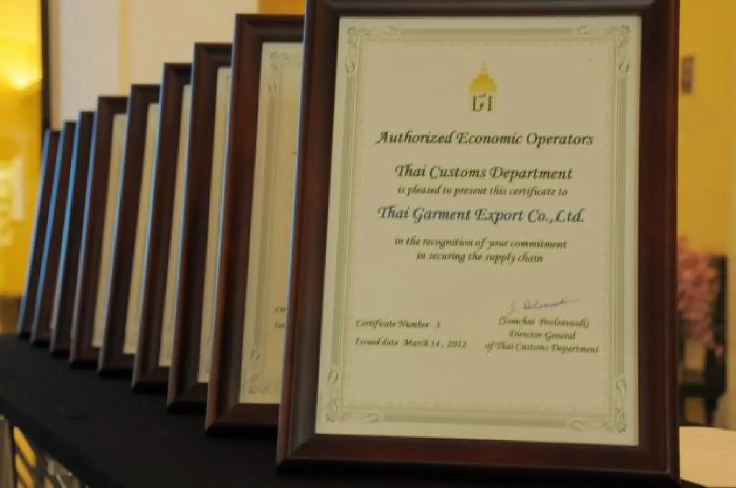 AEO certificates presented to first batch of companies AEO certificates presented to first batch of companies
