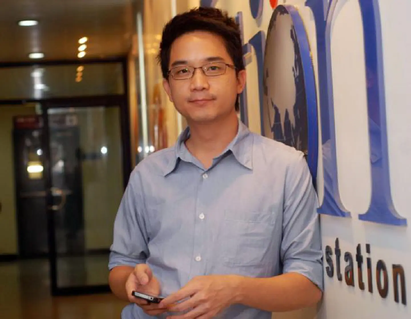 Cutting words in cyberspace