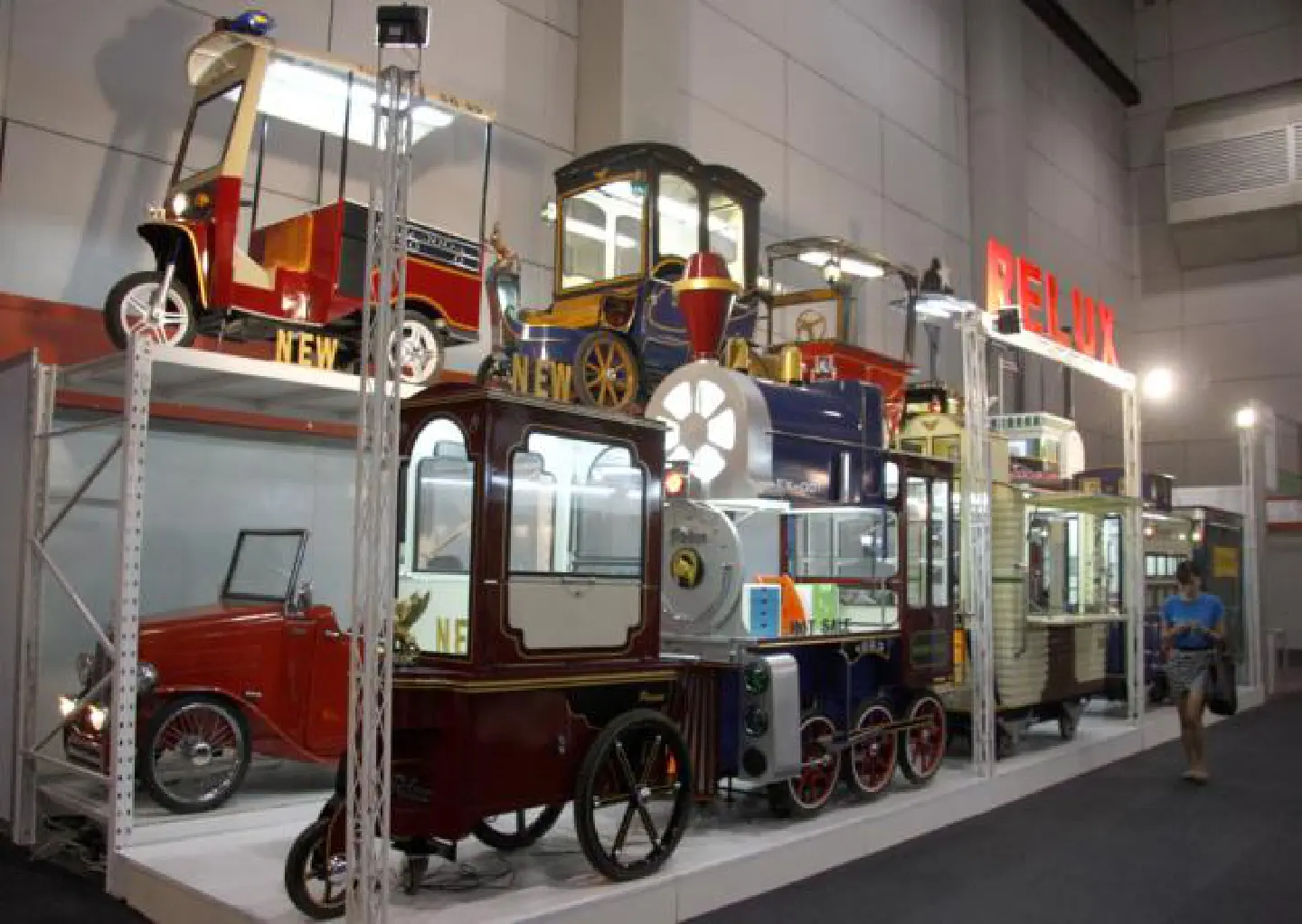 Pushcarts get a classic flourish Pushcarts get a classic flourish
