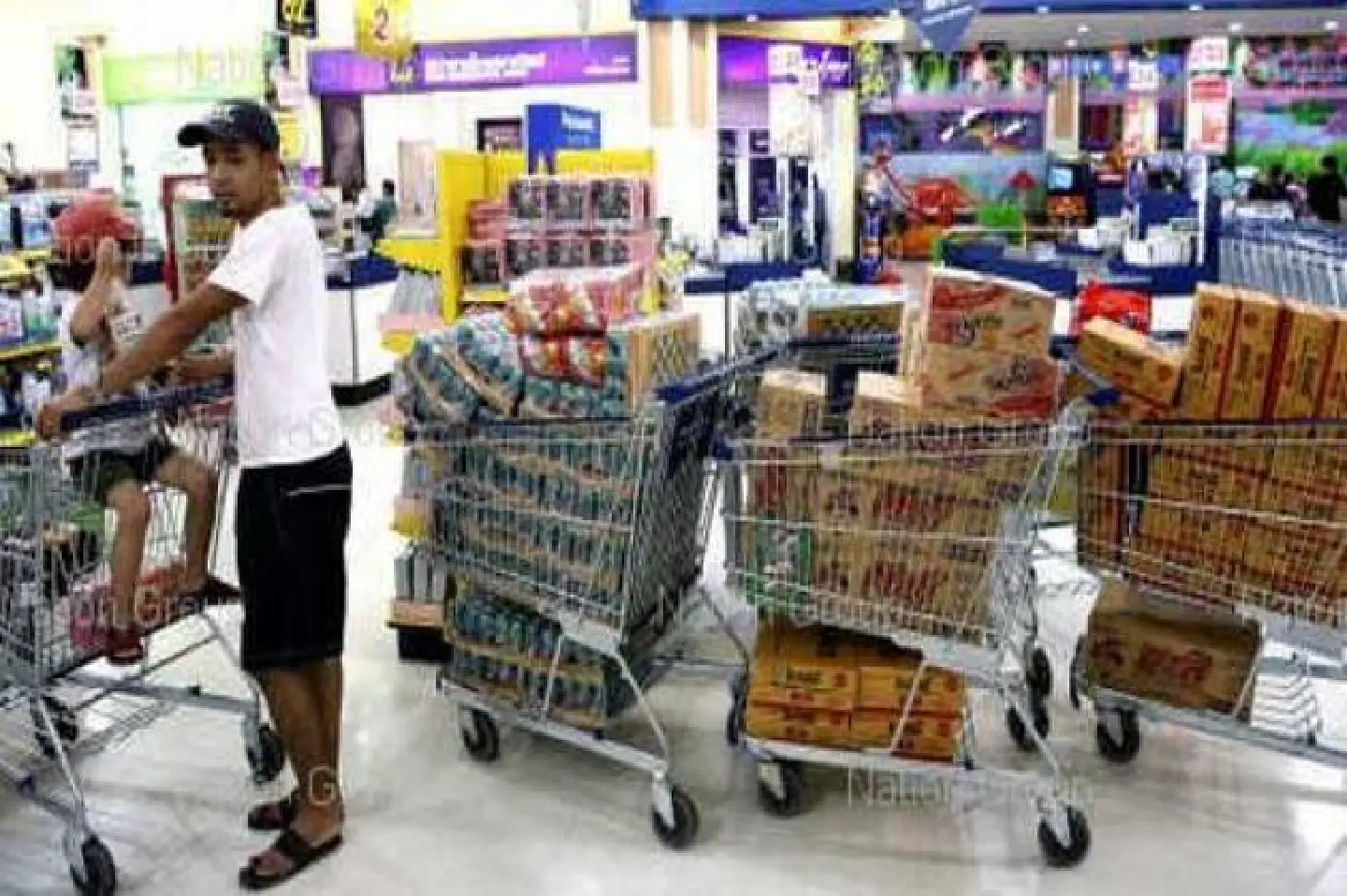 Modern trade boosts demand for consumer goods Modern trade boosts demand for consumer goods