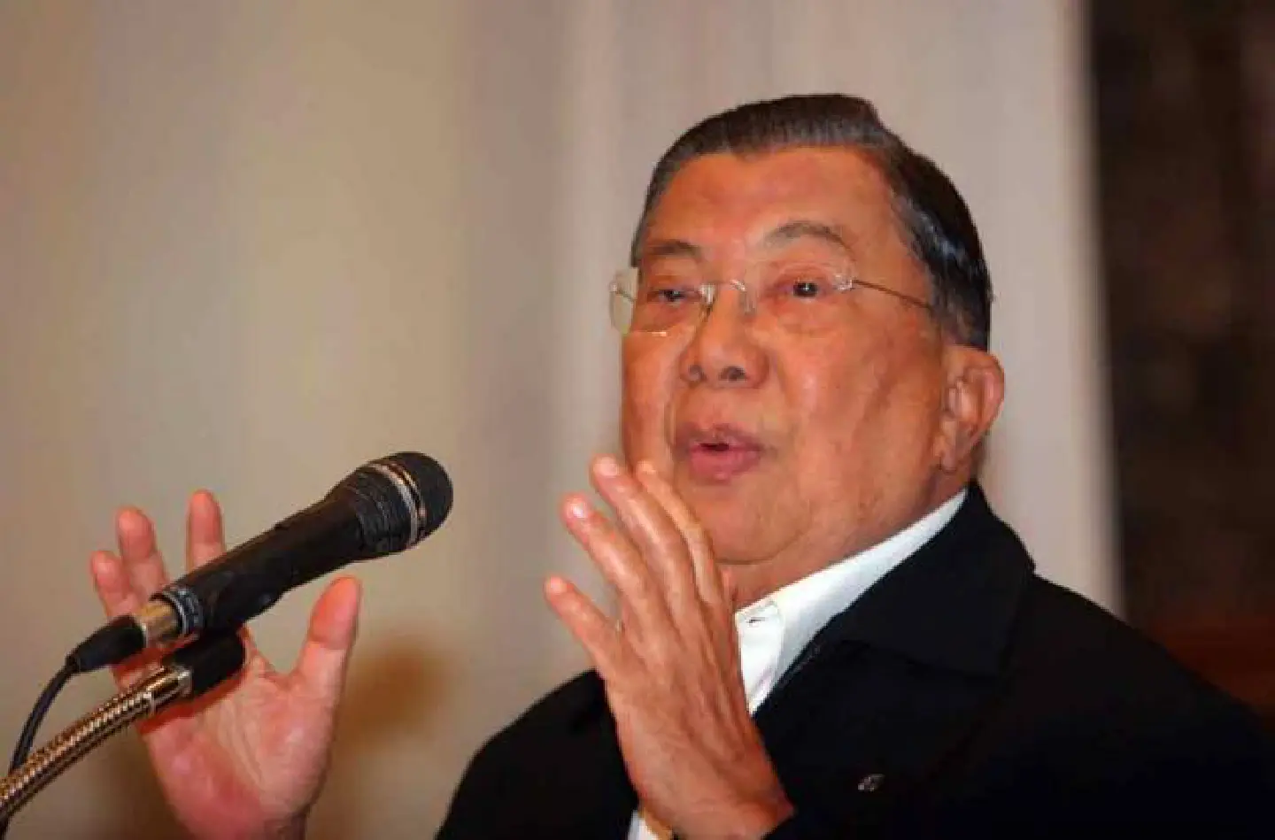 Prasong disputes Chavalit's account of 1980s amnesty