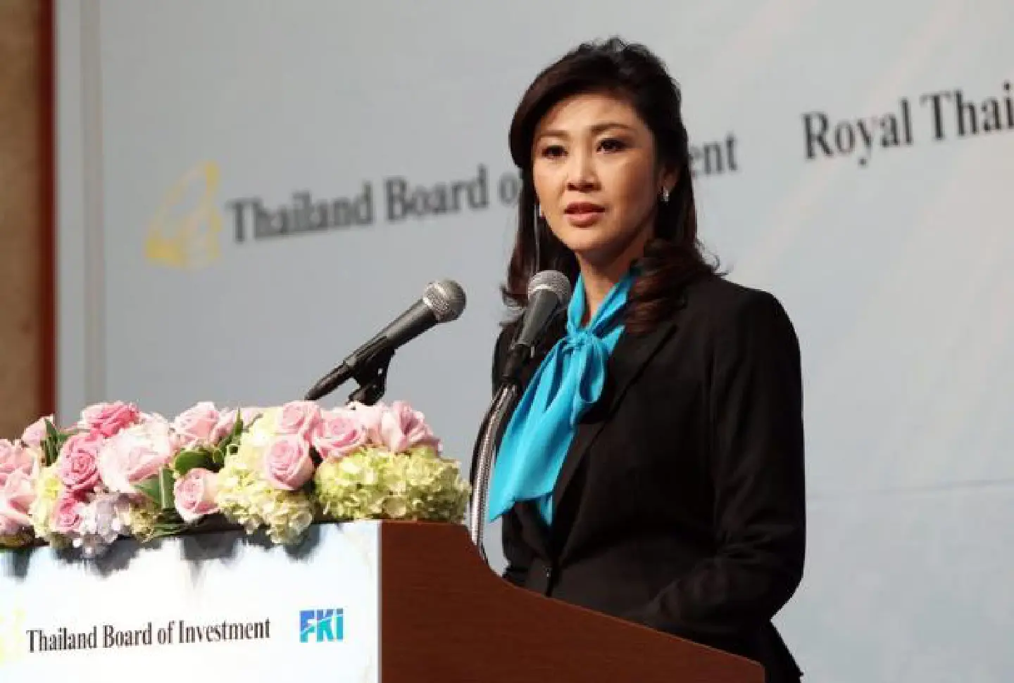 Giant firms to accompany Yingluck to China Giant firms to accompany Yingluck to China