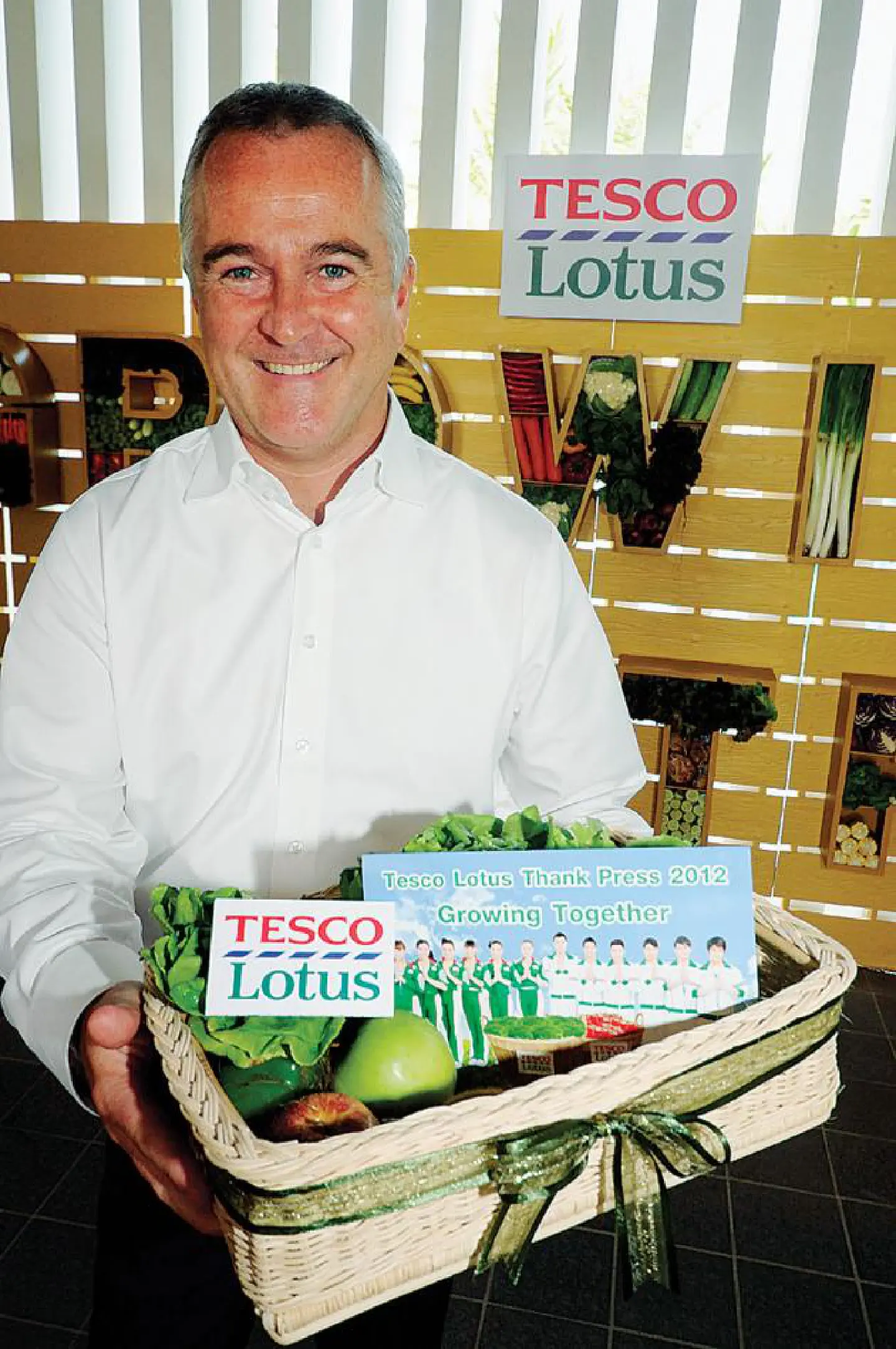 Top retailer to launch Internet shopping Top retailer to launch Internet shopping