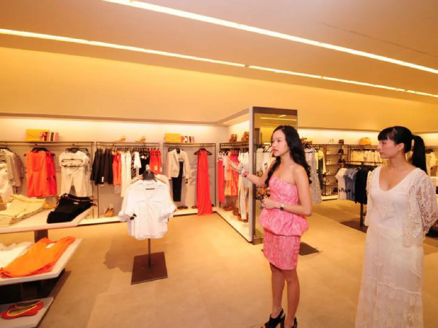 Everything's gone green at Zara Everything's gone green at Zara