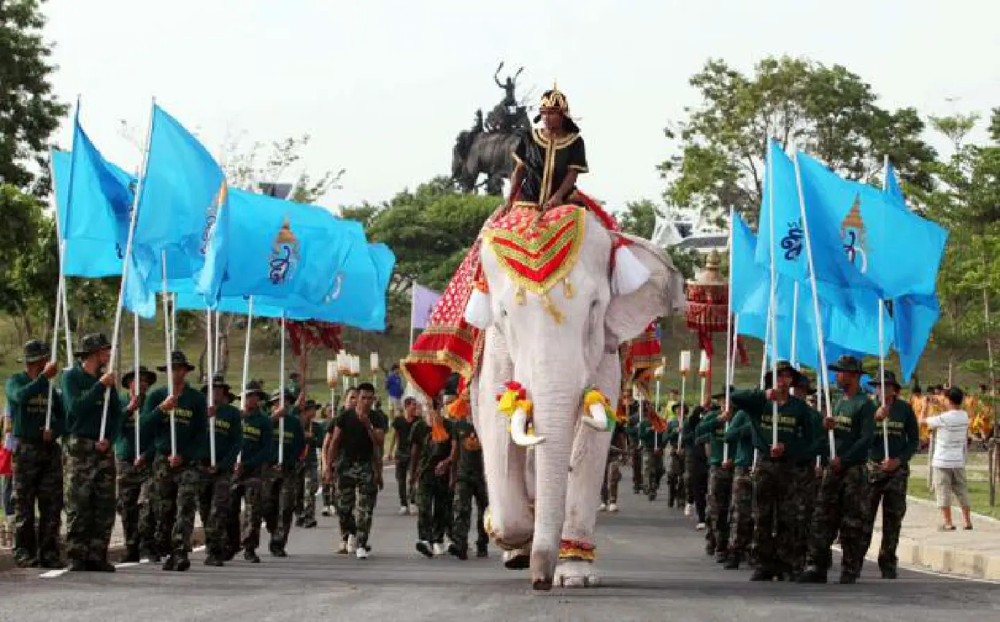King to be presented historic Ayutthaya land by Yingluck King to be presented historic Ayutthaya land by Yingluck