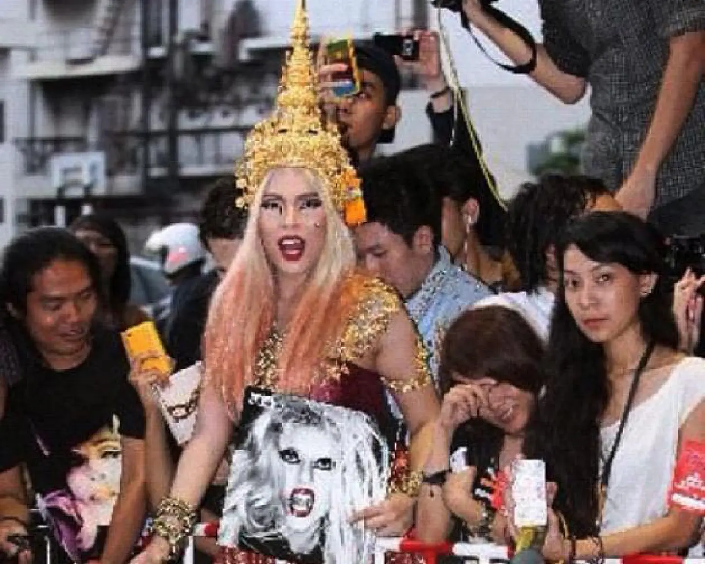 Was that thong traditional too? Was that thong traditional too?