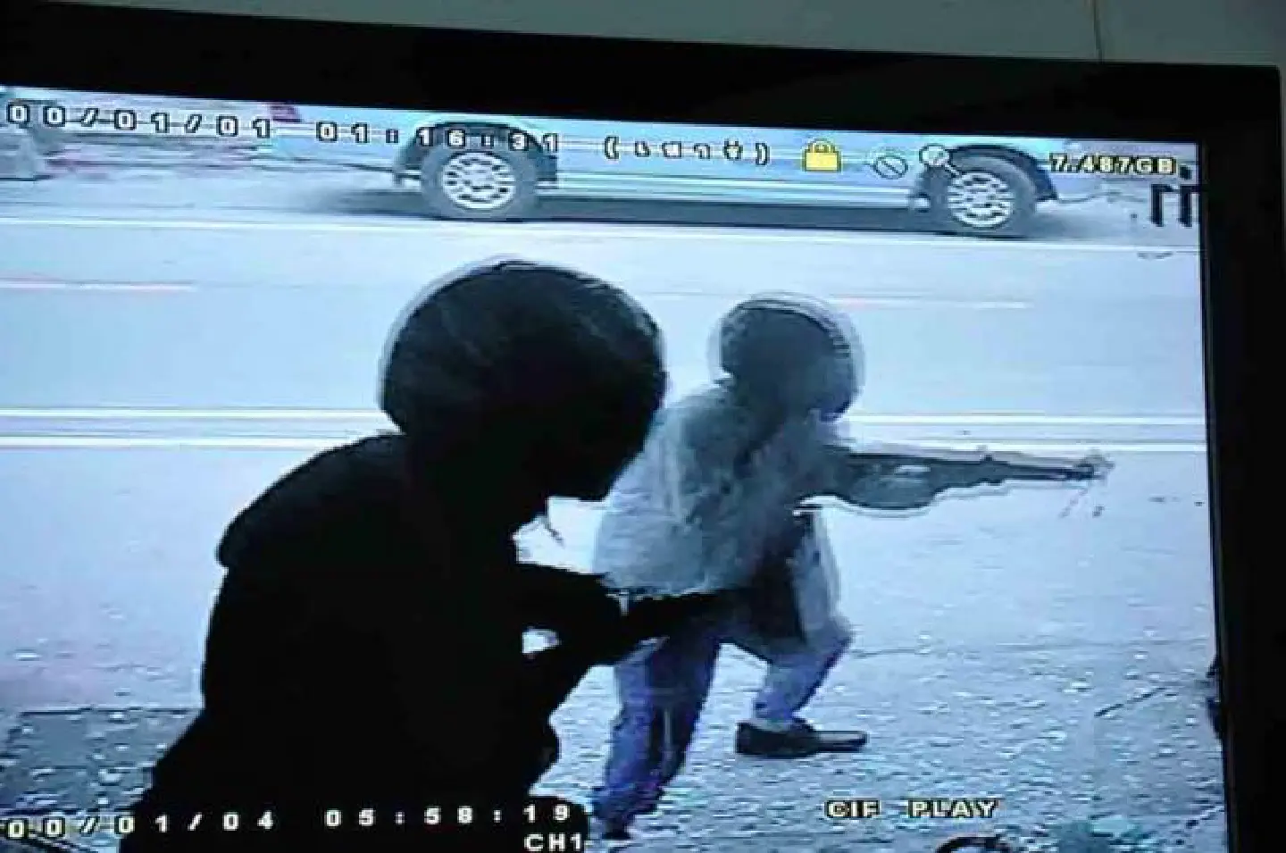 Bt1m reward offered in manhunt Bt1m reward offered in manhunt