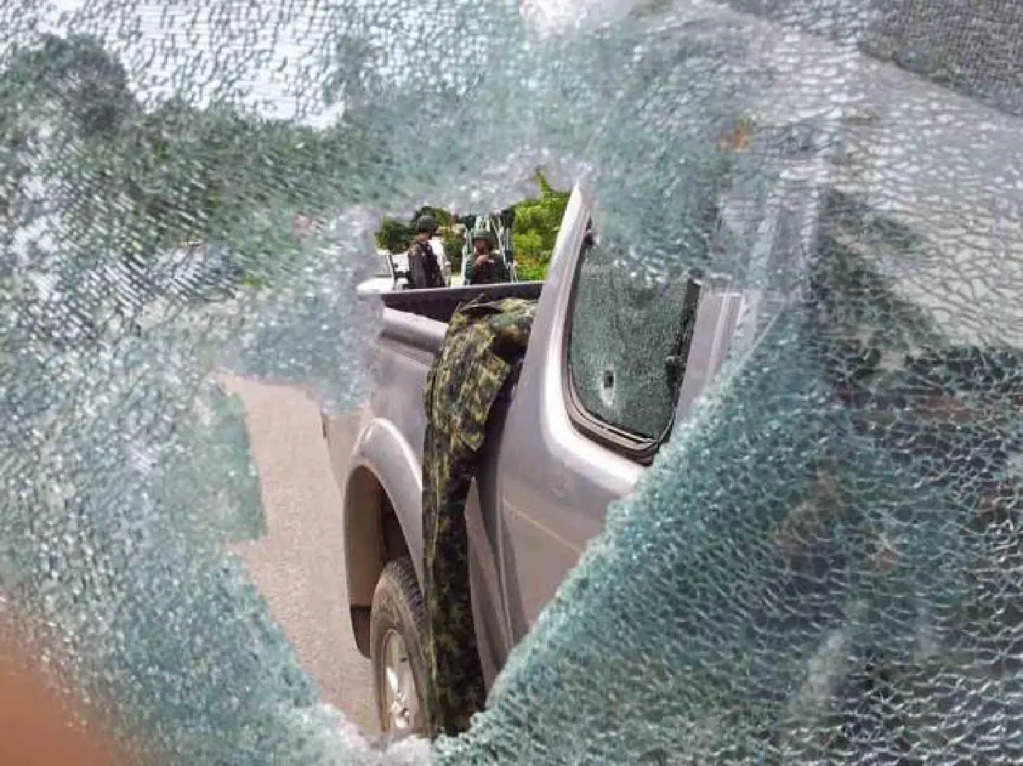 Defence volunteers shot dead in Pattani Defence volunteers shot dead in Pattani