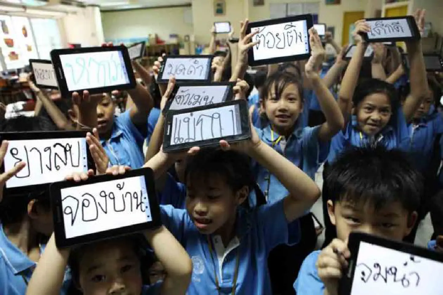 ICT firms back pilot tablet project for secondary students ICT firms back pilot tablet project for secondary students