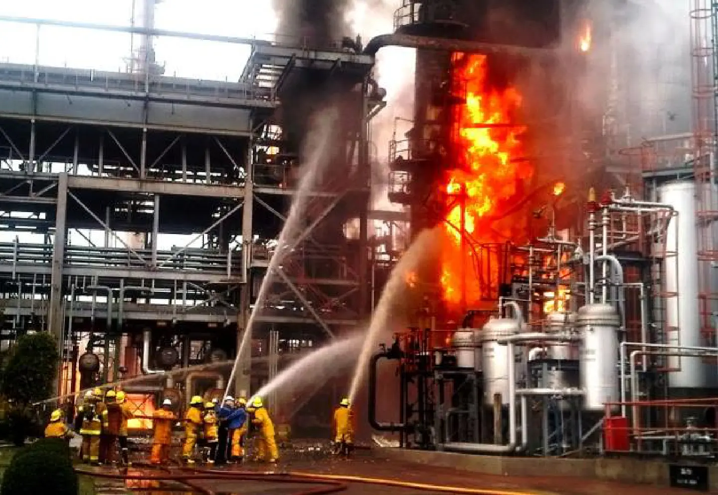 Blaze may slash BT600 M off year's revenue: Bangchak Blaze may slash BT600 M off year's revenue: Bangchak
