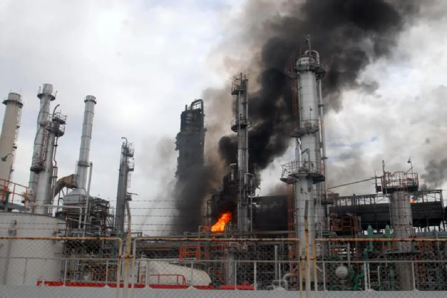 Refinery will not be relocated despite fire