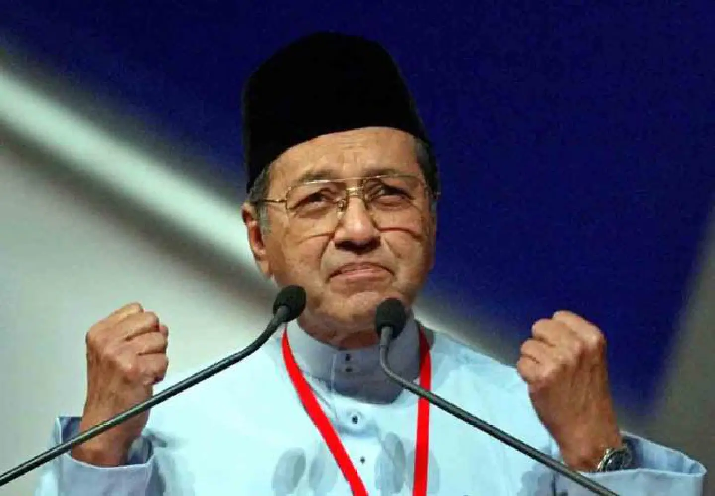 Mahathir tells Muslims how to prosper in modern era Mahathir tells Muslims how to prosper in modern era
