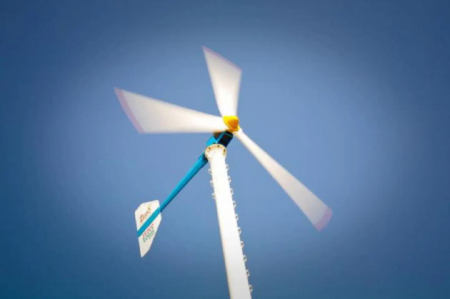 UK offers funding for low-carbon society UK offers funding for low-carbon society