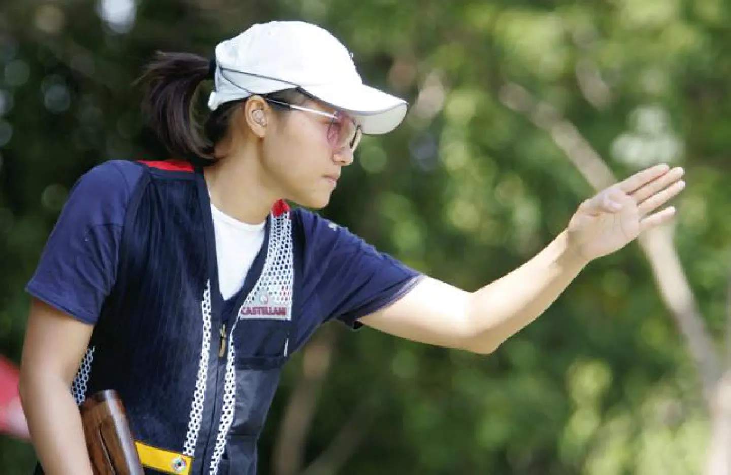 Sutiya takes aim at a medal