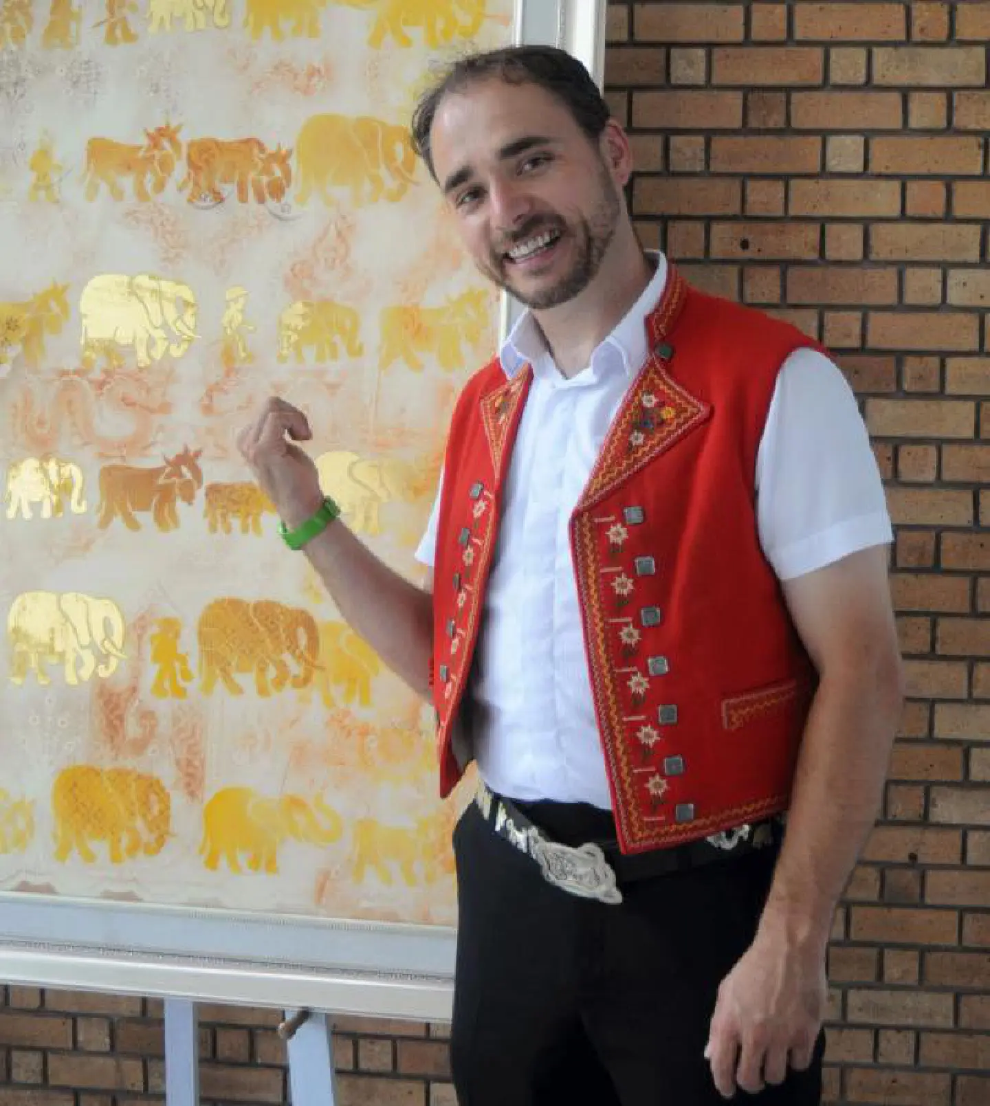 SWISS HOSTS TO THE KING SWISS HOSTS TO THE KING