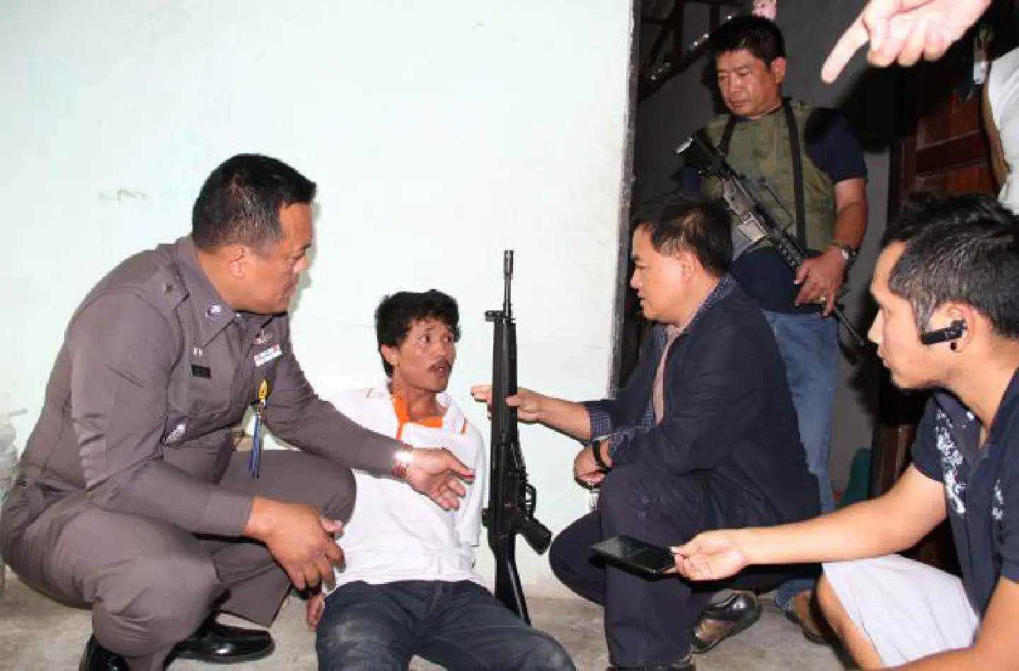 Two men confess to attacks on prison, warden Two men confess to attacks on prison, warden