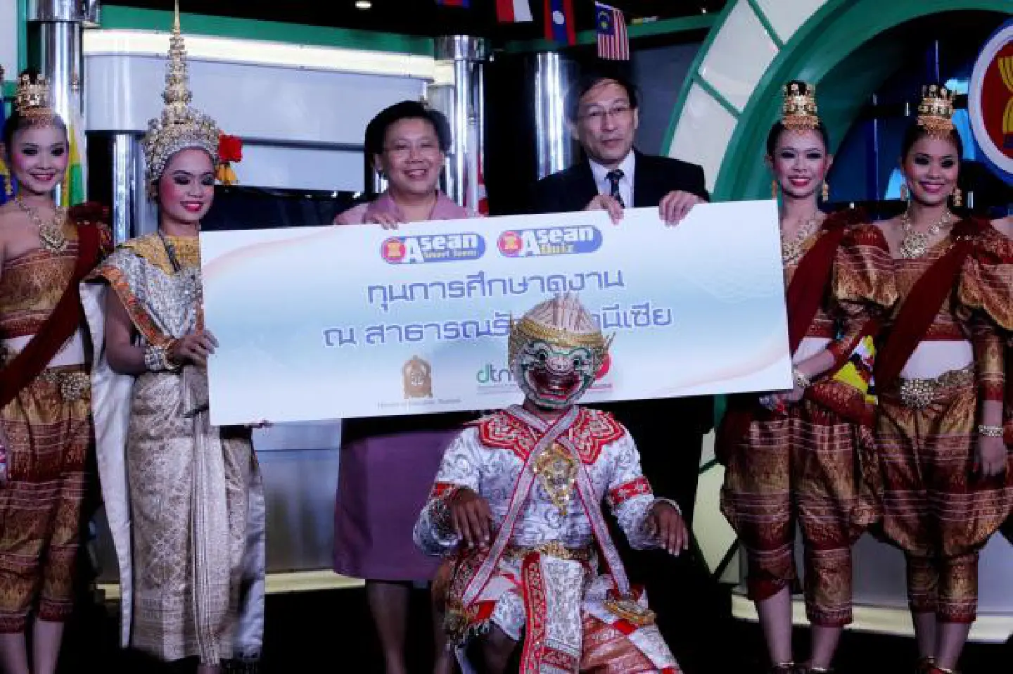 Region opens up to 'smart' winners of Asean Expo Region opens up to 'smart' winners of Asean Expo