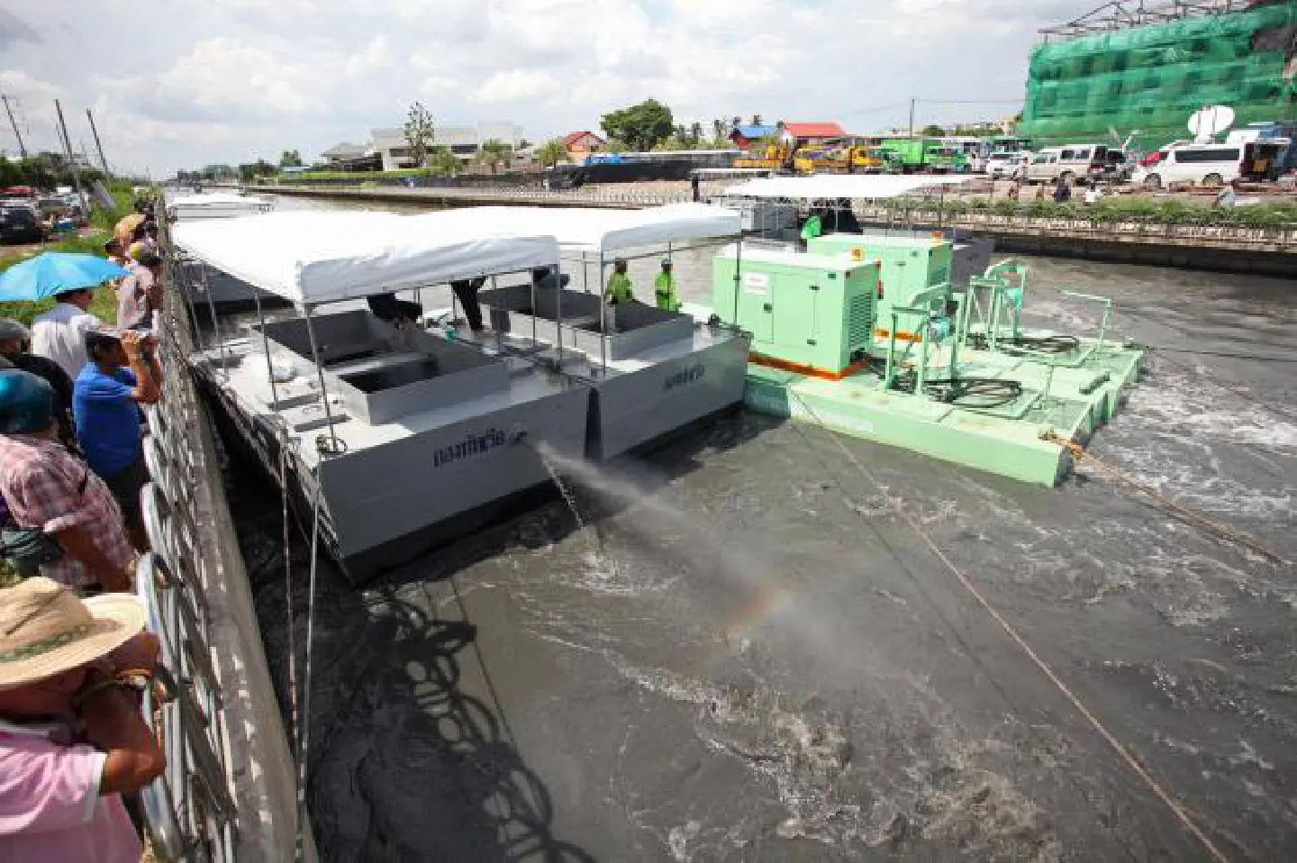 Drainage capacity 'three times higher than last year' in west Bangkok Drainage capacity 'three times higher than last year' in west Bangkok