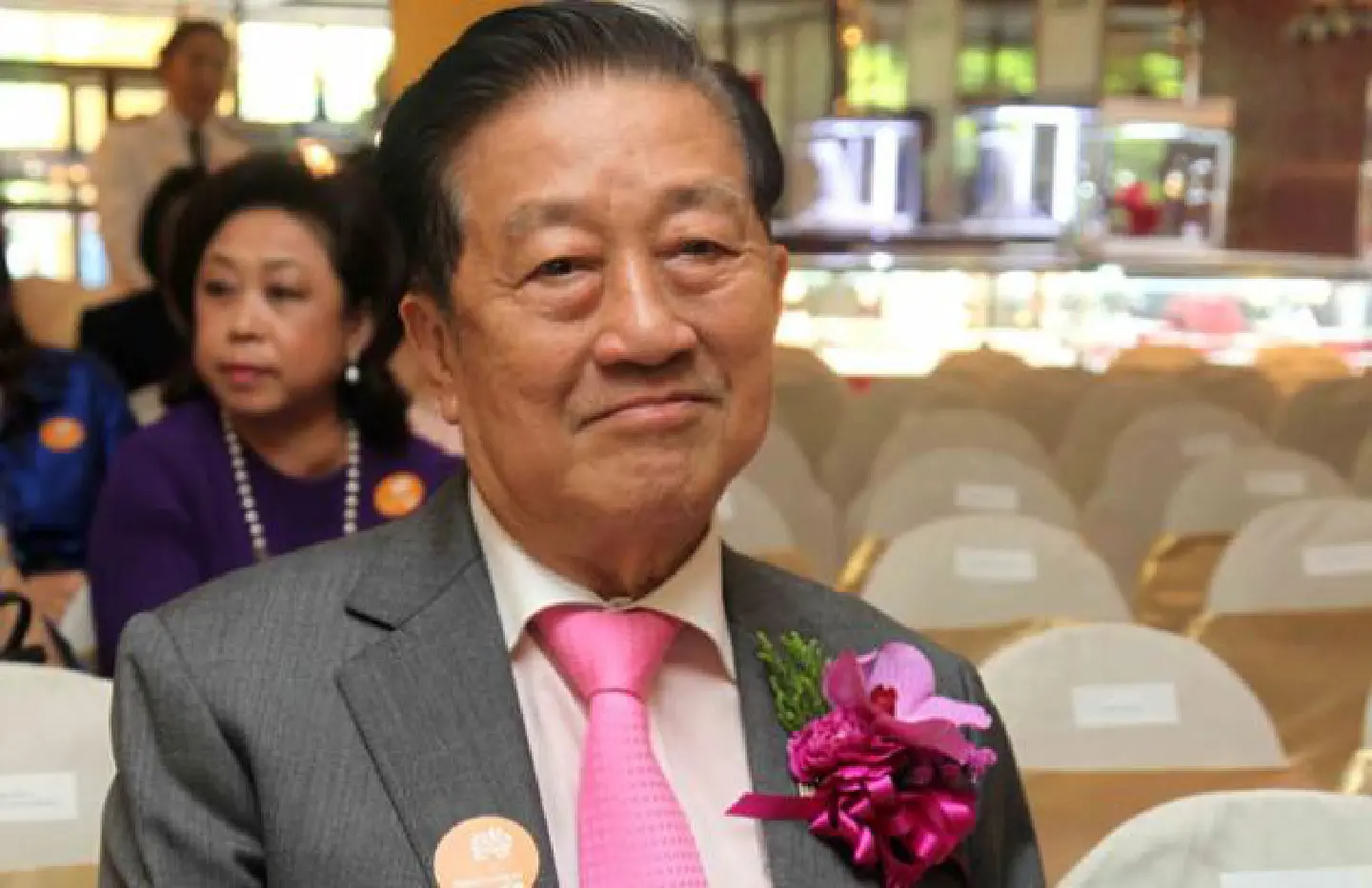 Central Group chairman Vanchai passes away