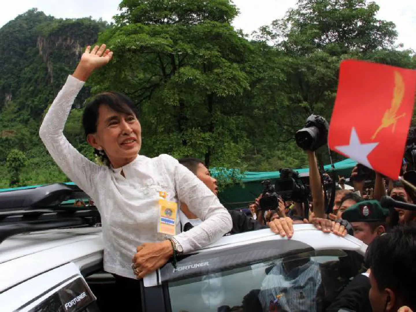 A fragile democracy A fragile democracy