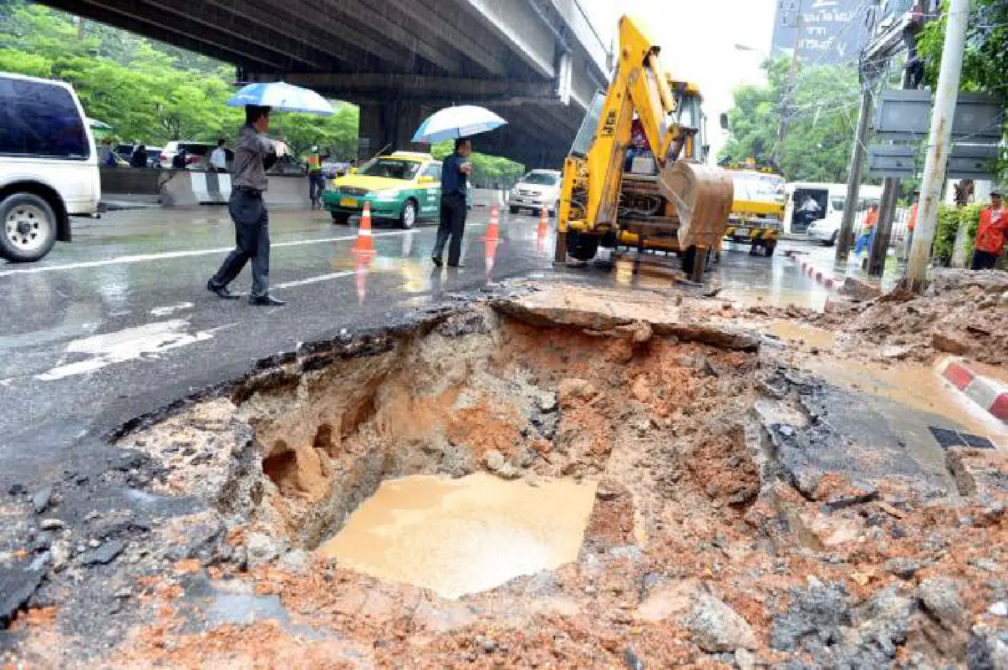 Dams drained to make way for "Gaemi" Dams drained to make way for "Gaemi"