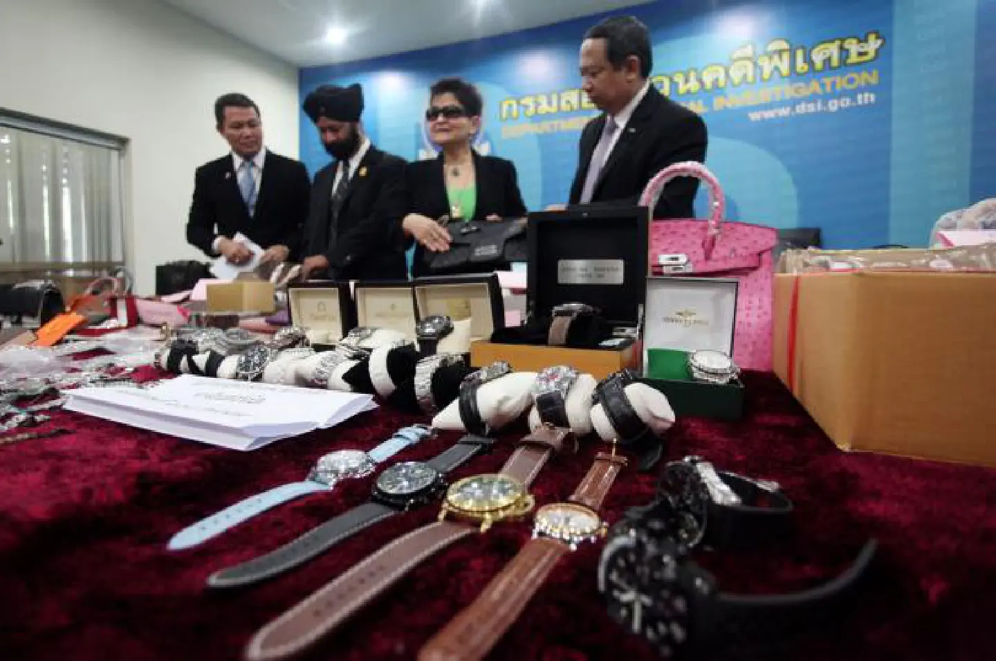 DSI cracks down on online traders DSI cracks down on online traders