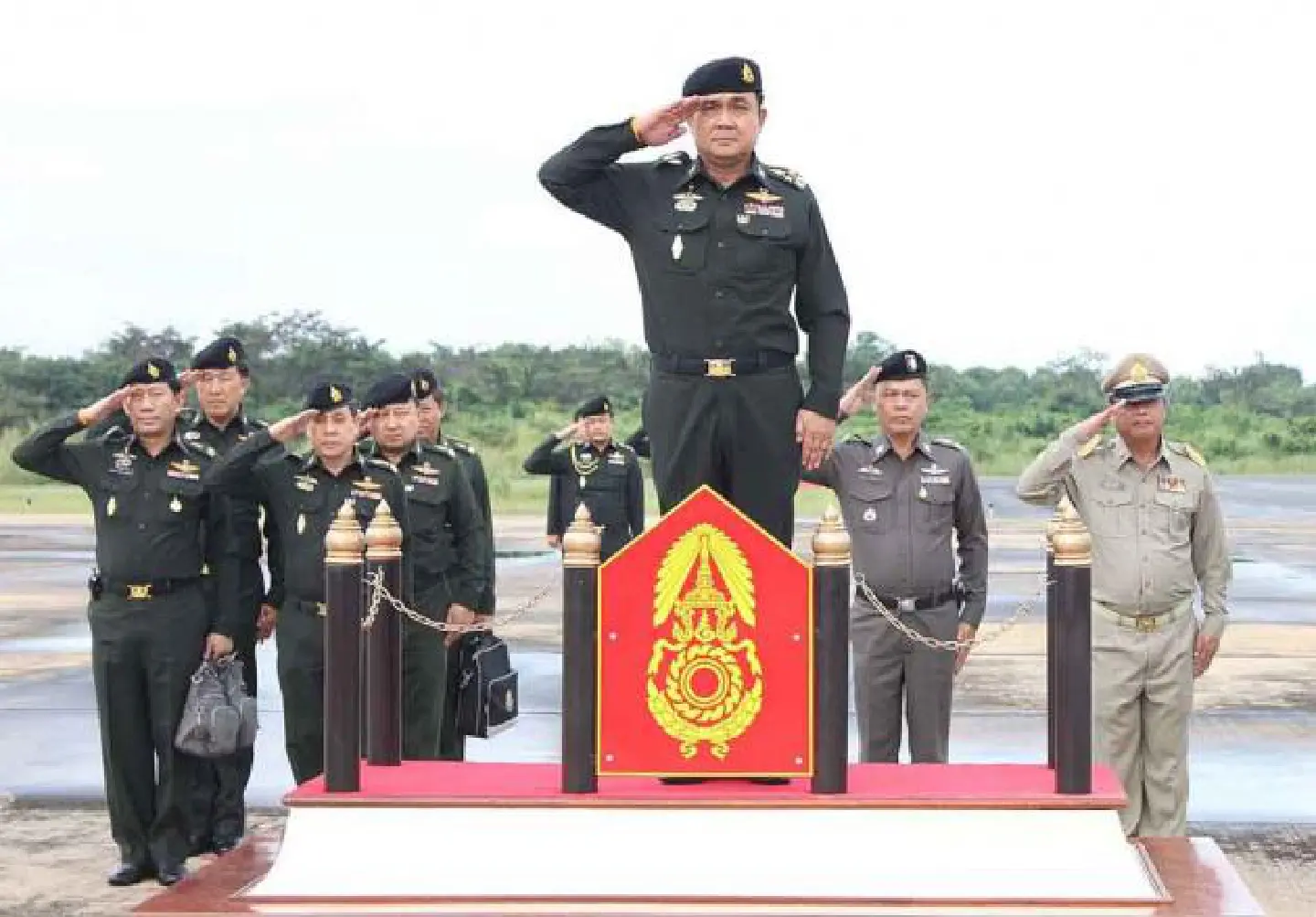 Army chief calls for ministries to help Army chief calls for ministries to help
