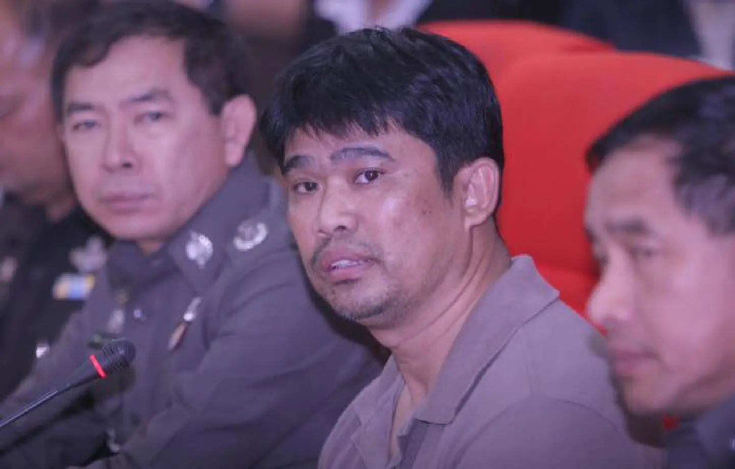 Policeman admits he was a drug mule Policeman admits he was a drug mule